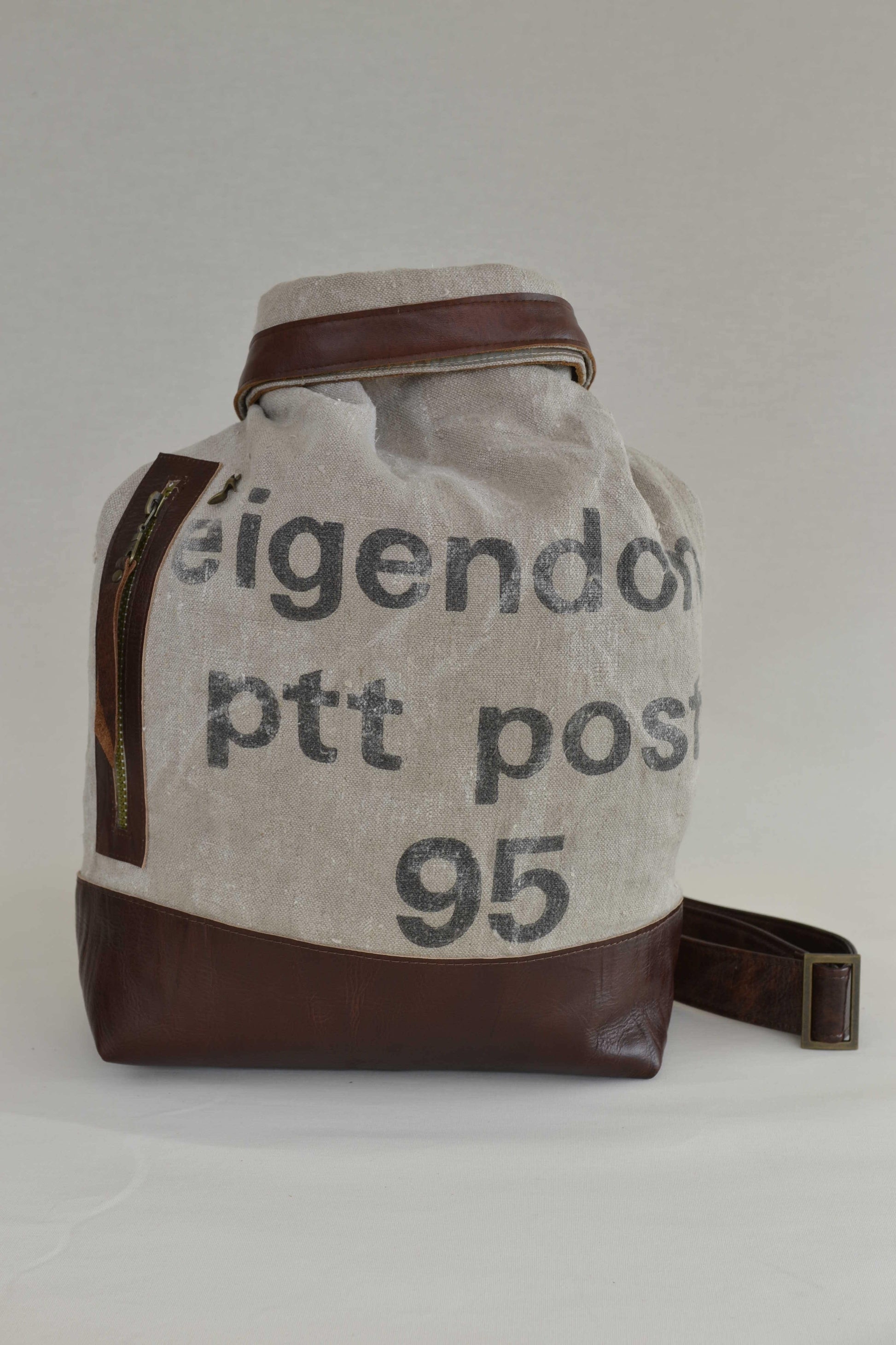Stoere rauwe vintage tas van Bolsas tassen foto 1